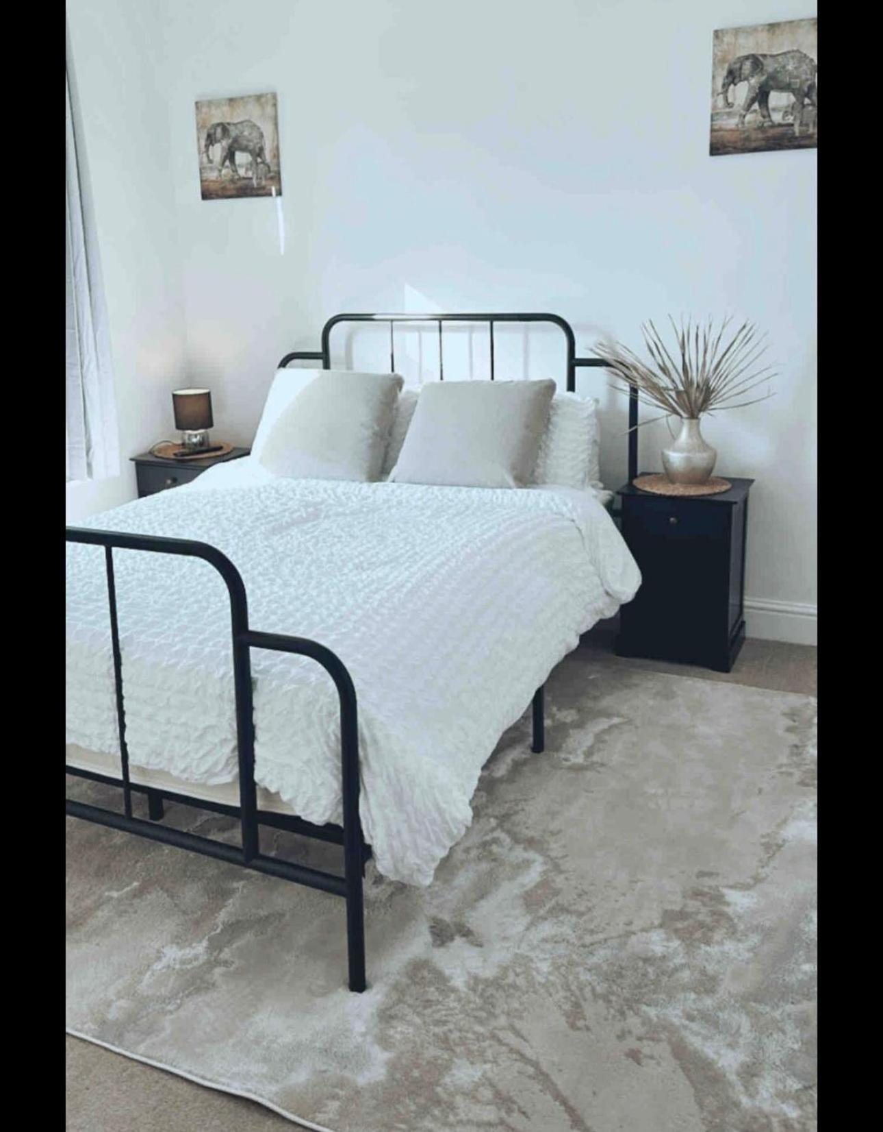 Southsea Homestays - Three Bedroom Home, Sleeps 8 - With Garden & Hot Tub Портсмът Екстериор снимка